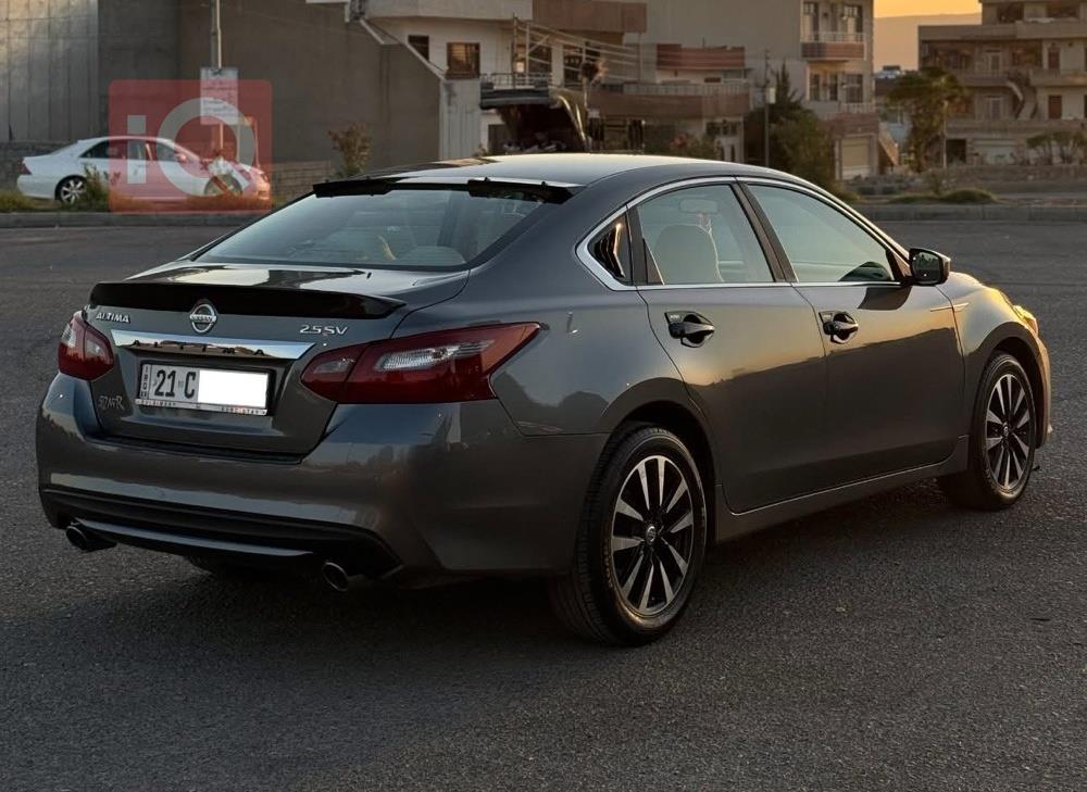 Nissan Altima